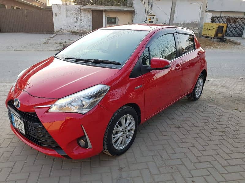 Toyota Vitz 2018 13