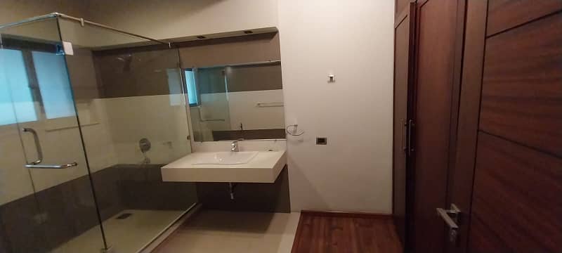 1 Kanal House For Rent in Reasonable Price 2