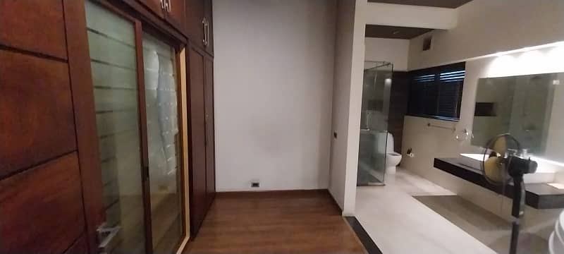 1 Kanal House For Rent in Reasonable Price 5