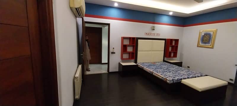 1 Kanal House For Rent in Reasonable Price 8