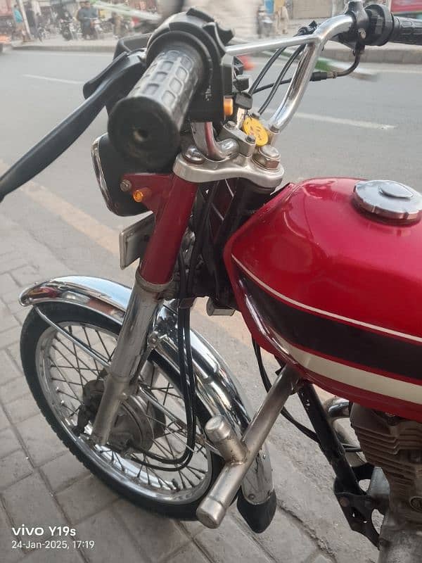 Honda 125 bike okay hai baki apna rate batu 1