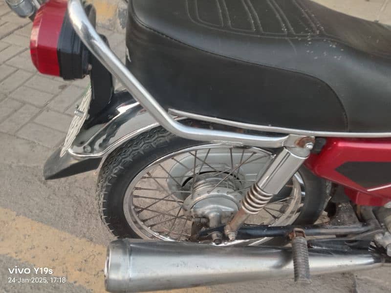 Honda 125 bike okay hai baki apna rate batu 8