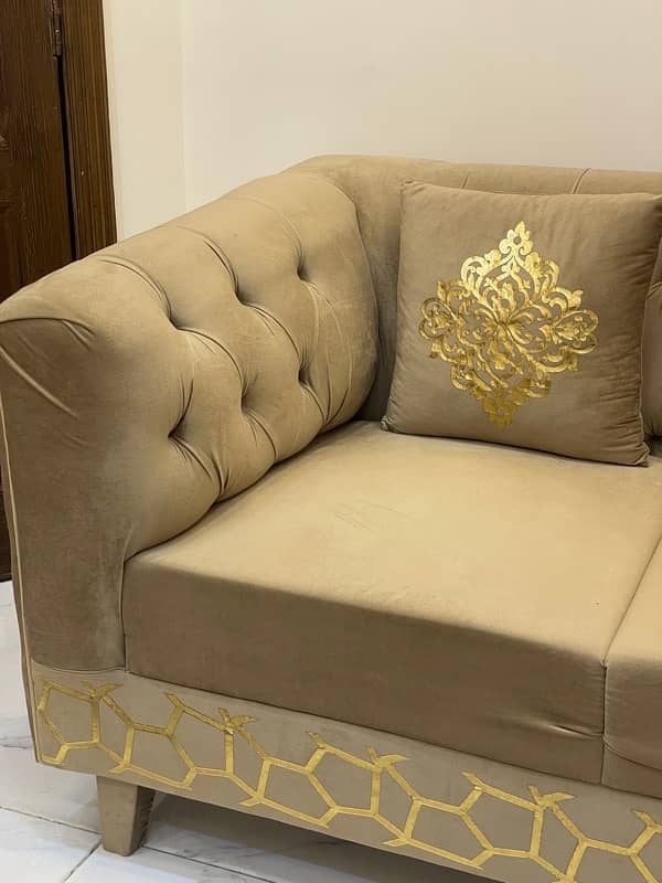 Formal sofa set 5