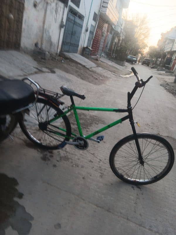 Phoenix cycle  for sale 10/8 condition  location frash town Islamabad 3