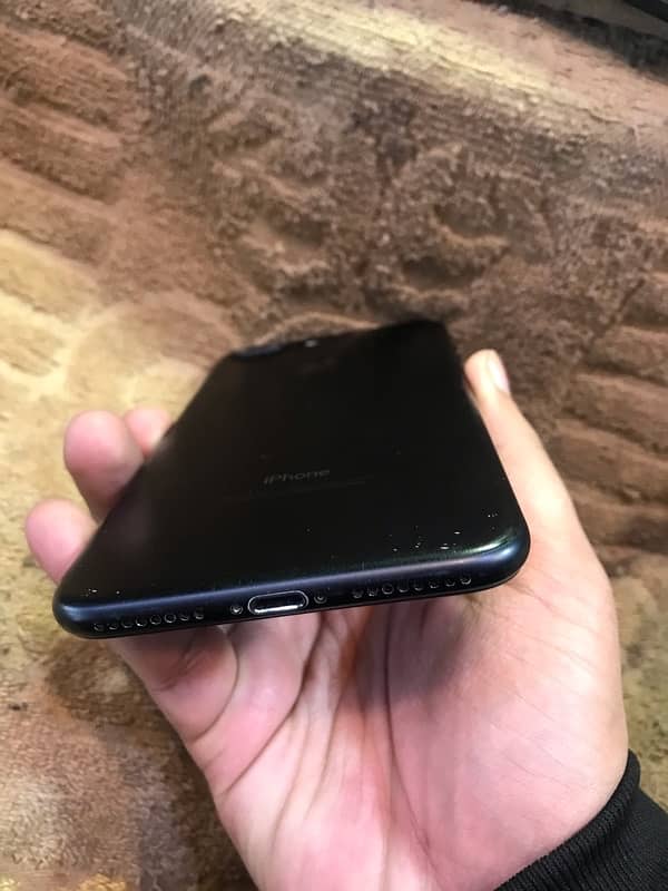 iPhone 7plus 128GB PTA 1