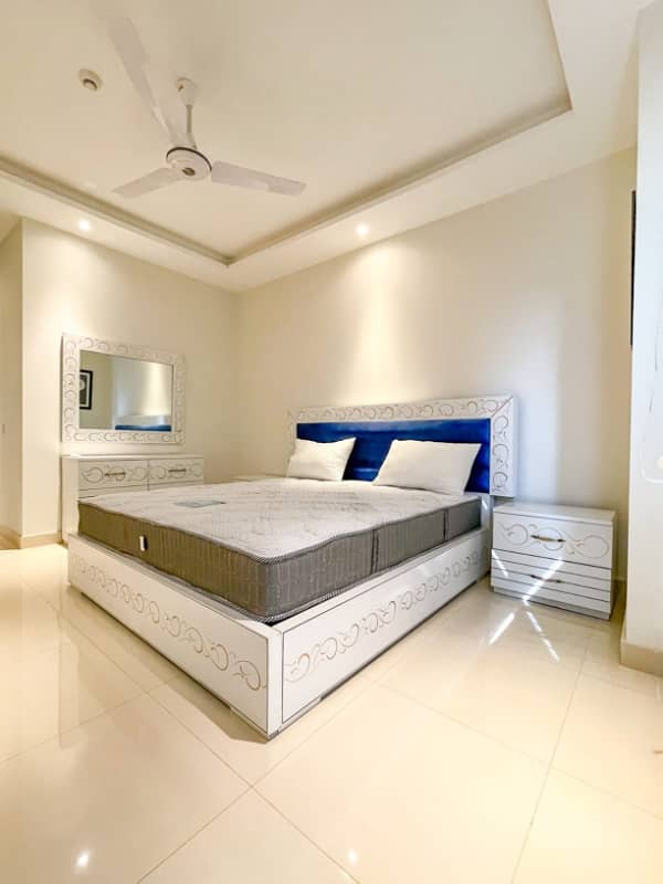 Exclusive 3-Bedroom Un-Furnish Apartment in Defence View Apartments, DHA Phase 4 95K Rent! 2