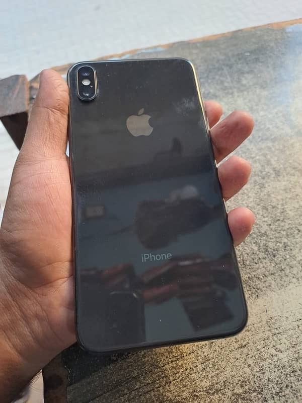 I phone xsmax 256gb dual sim Pta approved sealed whatsapp(03229508078) 0