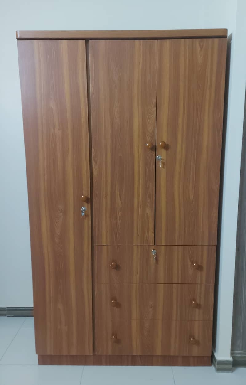 Wardrobes (4ft wide) - 03 Nos 1