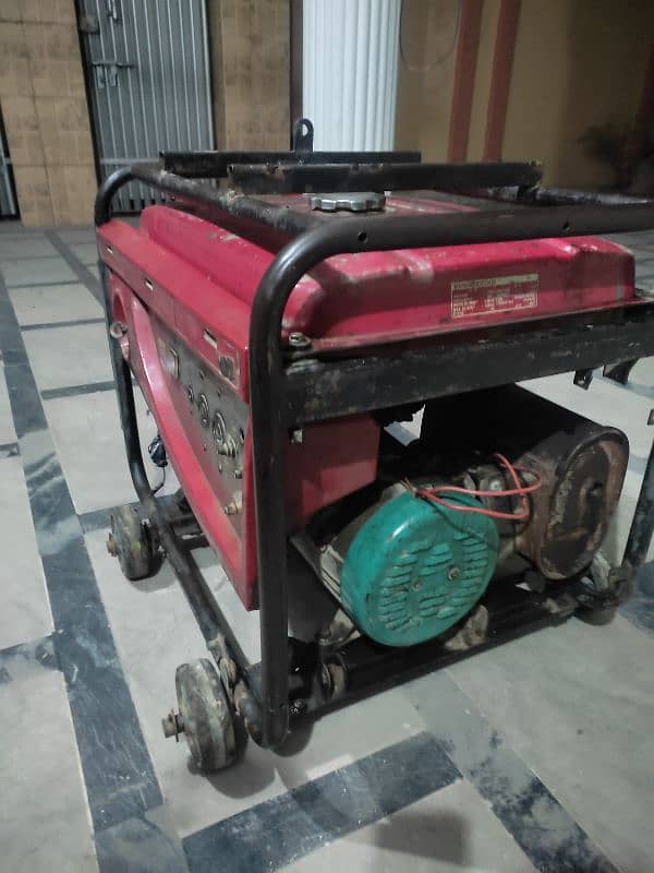 5.5 kv geniune condition petrol generator 3