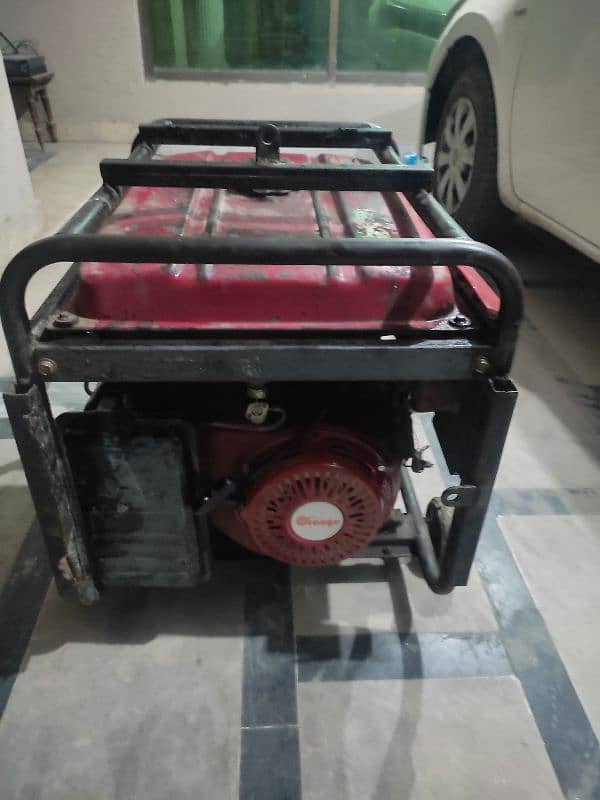 5.5 kv geniune condition petrol generator 4