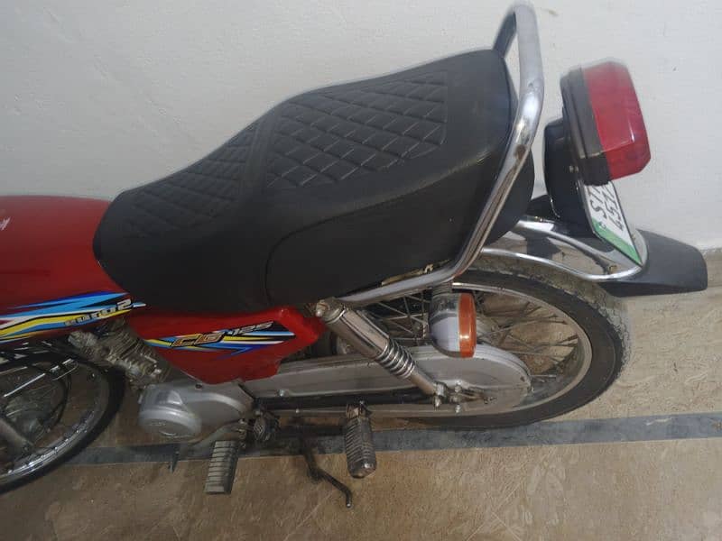 Honda 125 brand new condition total jenuin 2