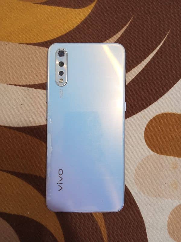 vivo s1 4gb 128gb with box and charger 5