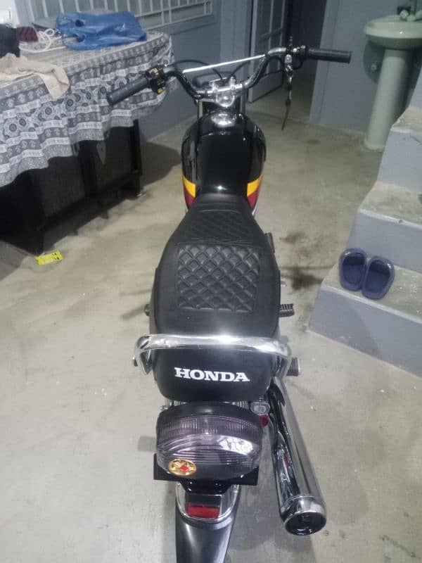 Honda 125 2011 6