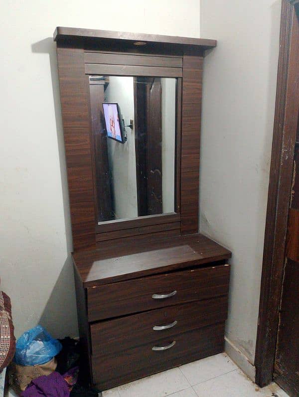 dressing table for sale 0