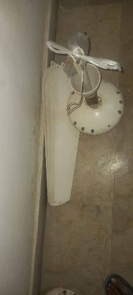 56 inch Ceiling Fan National Brand Good Condition 2