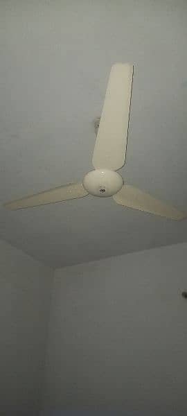 56 inch Ceiling Fan National Brand Good Condition 3