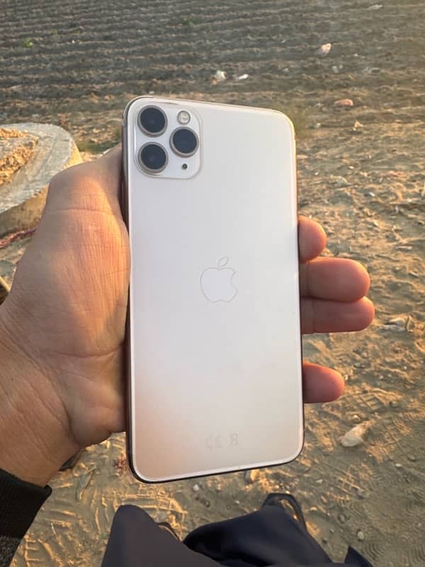 iPhone 11 Pro Max 0