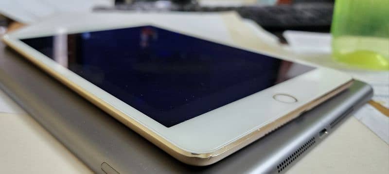 Apple iPad Mini 4 1