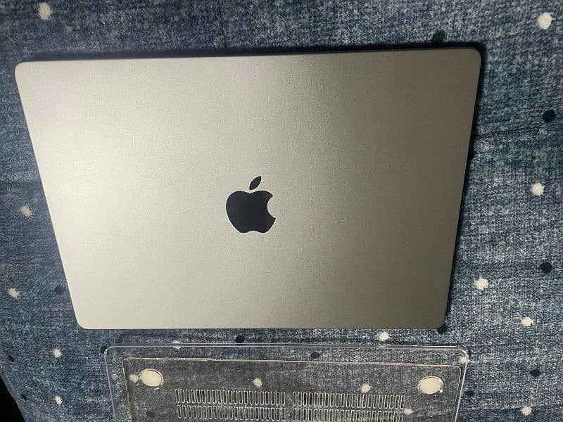 Macbook Pro M3, 8/512, 10