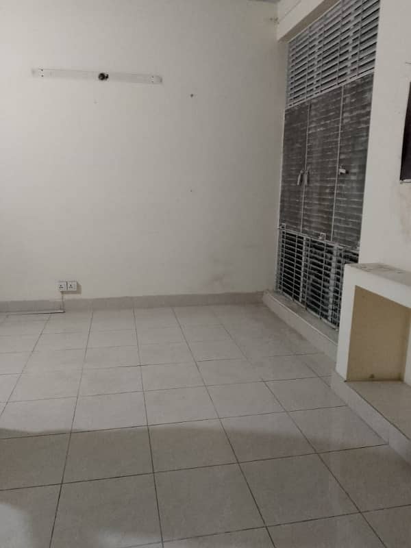 1 Kanal Single Story For Office Rent 3