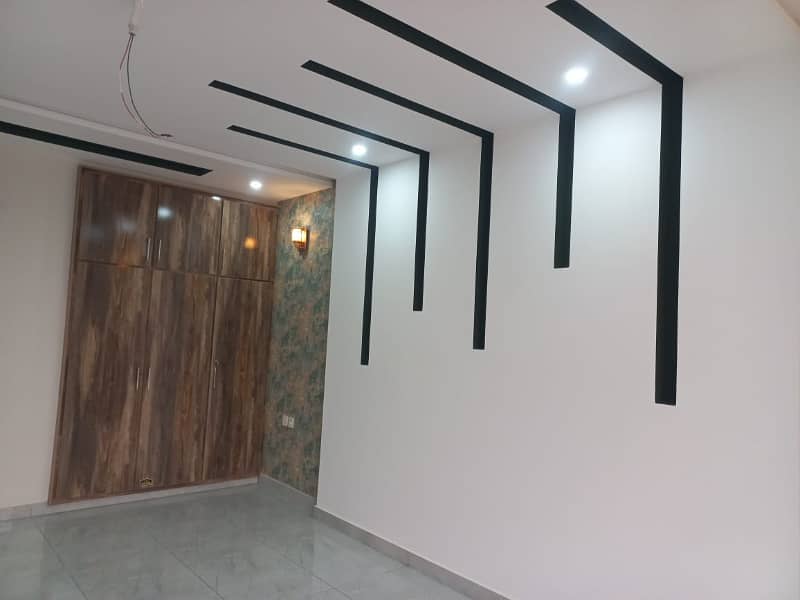 10 Marla House For Sale In Jeewan City Sahiwal 20