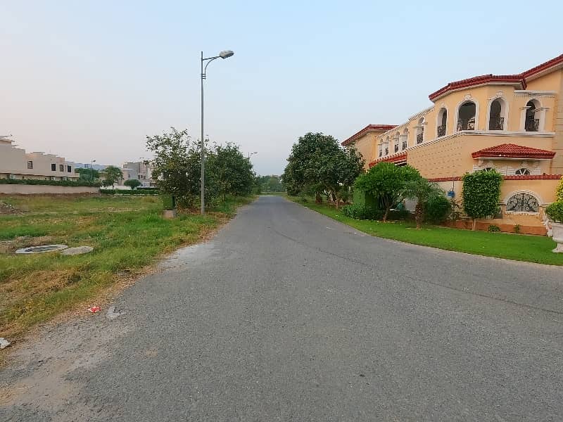 One Kanal Plot Surrounded By Houses ,Near Dolman Mall And Beautiful Location Plot For Sale 3