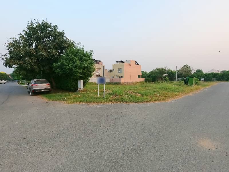 One Kanal Plot Surrounded By Houses ,Near Dolman Mall And Beautiful Location Plot For Sale 4