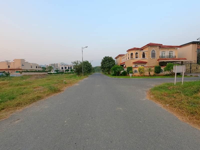 One Kanal Plot Surrounded By Houses ,Near Dolman Mall And Beautiful Location Plot For Sale 14