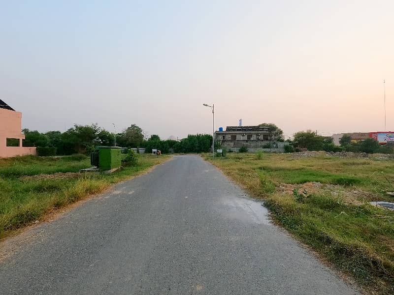 One Kanal Plot Surrounded By Houses ,Near Dolman Mall And Beautiful Location Plot For Sale 20