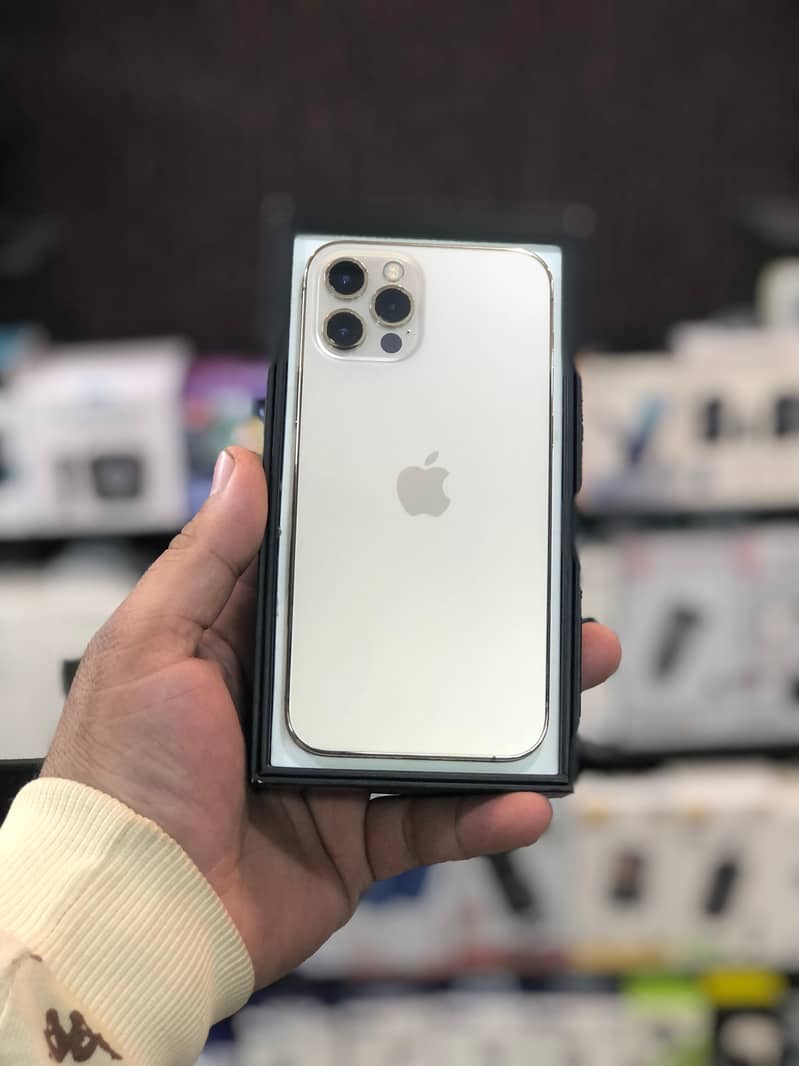 Apple iPhone 12 Pro 0