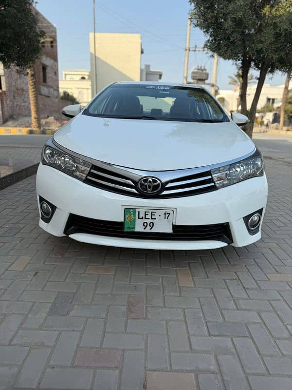 Toyota Altis Grande 2017 1