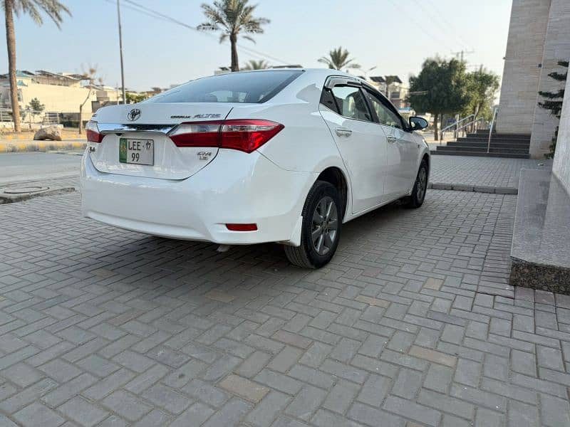 Toyota Altis Grande 2017 4