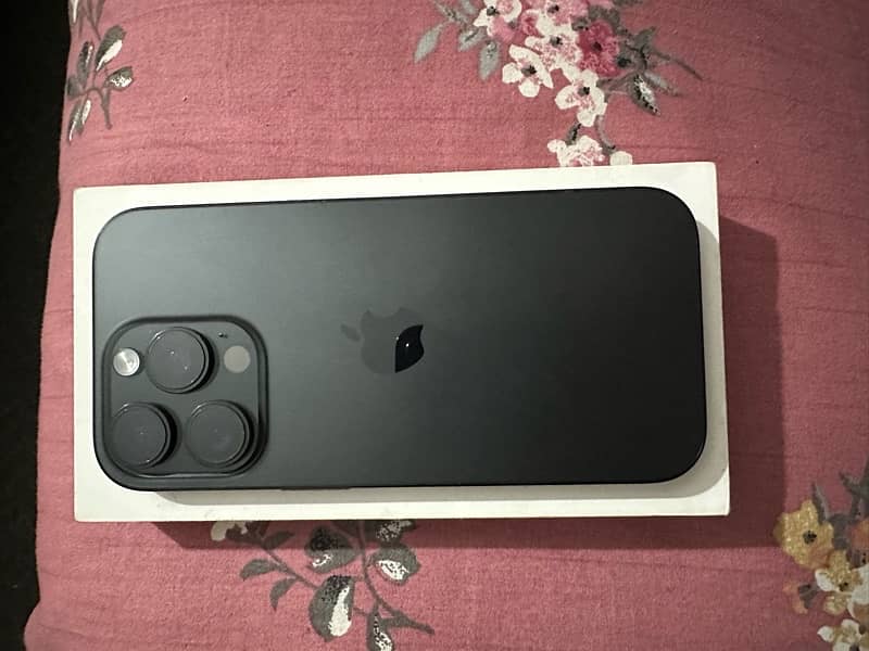 Iphone 16 Pro Black 5