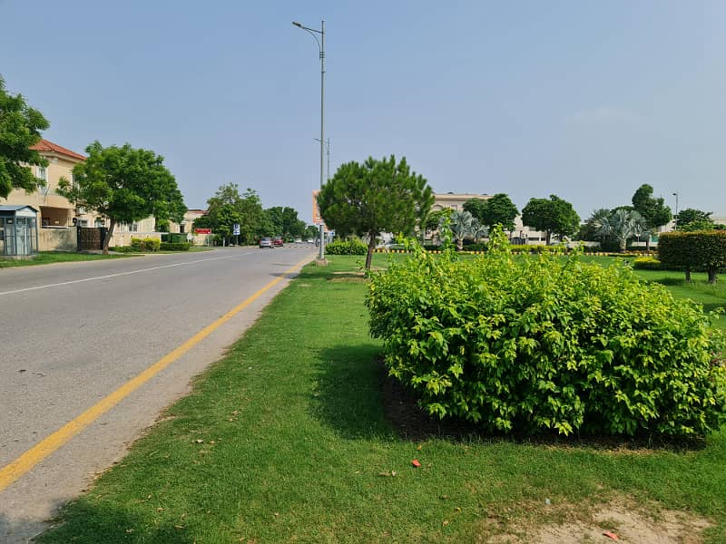 Corner Near McDonald Ideal Location Plot For Sale 2