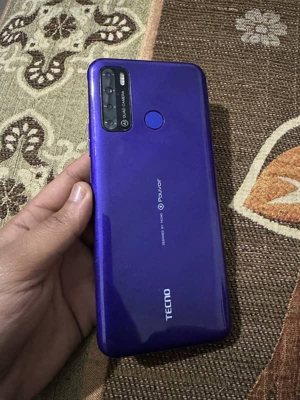 Tecno pouvoir 4 3