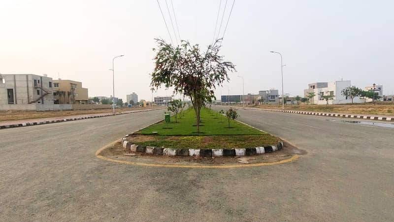 10 Marla Facing Commercial Plot For Sale 0