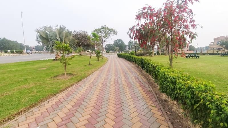 10 Marla Facing Commercial Plot For Sale 21