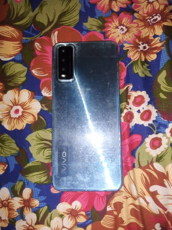 vivo y20 used for sale in emergency without box and charger 2