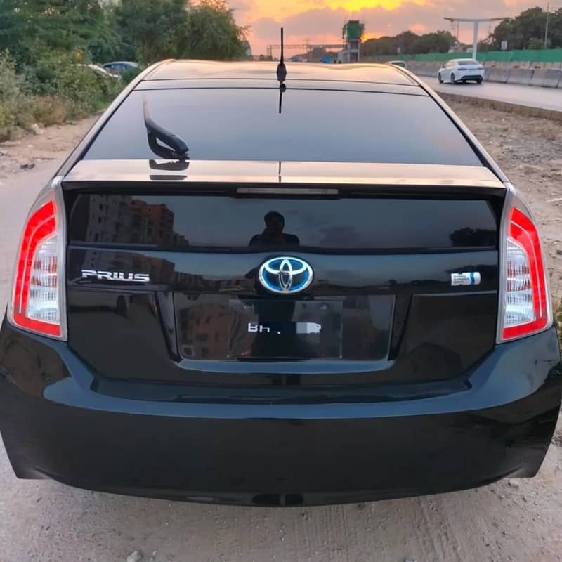 Toyota Prius 2013 3