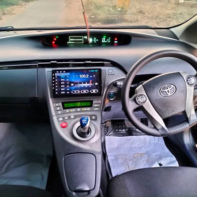 Toyota Prius 2013 8