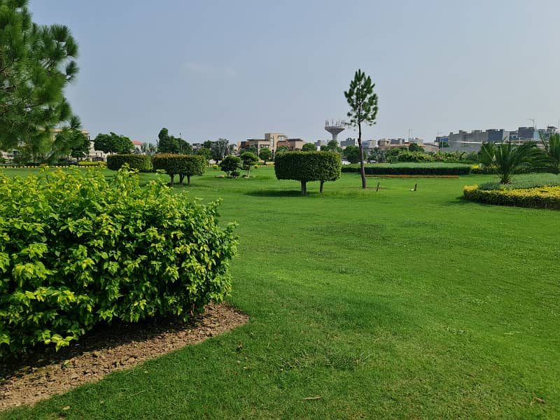 Corner One Kanal Builder Location Plot G Block For Sale 1