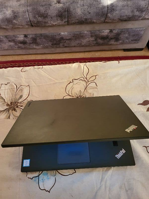 lenovo i7 7th 8/256 slim laptop 5