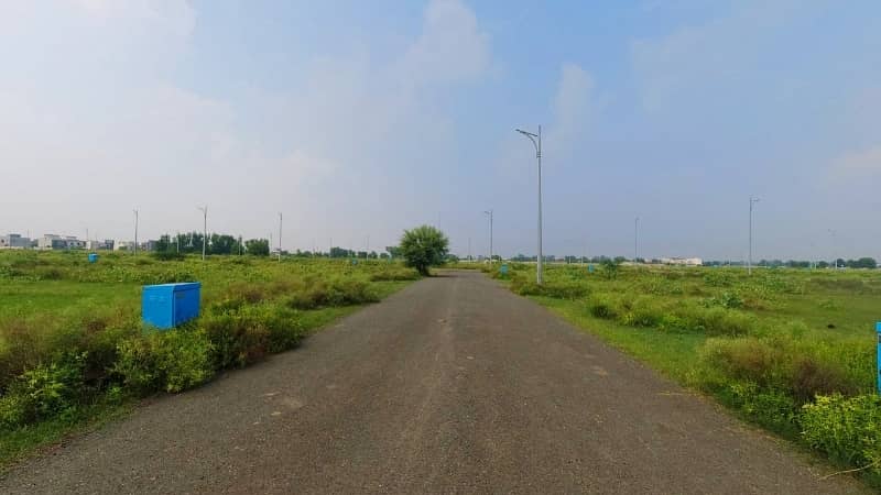 Corner 22 Marla On 120 Ft Road Possession Plot R Block For Sale 10