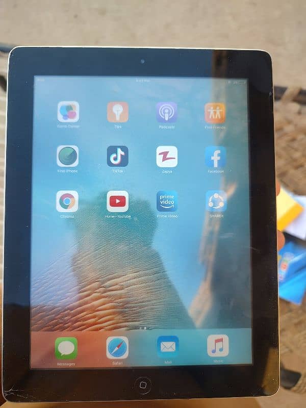 Ipad 16 gb storage Koi bi falt nahi ha 10by10(o3o97053o47) 0