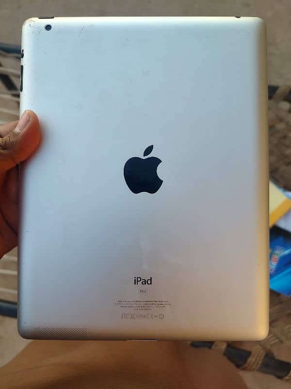 Ipad 16 gb storage Koi bi falt nahi ha 10by10(o3o97053o47) 1