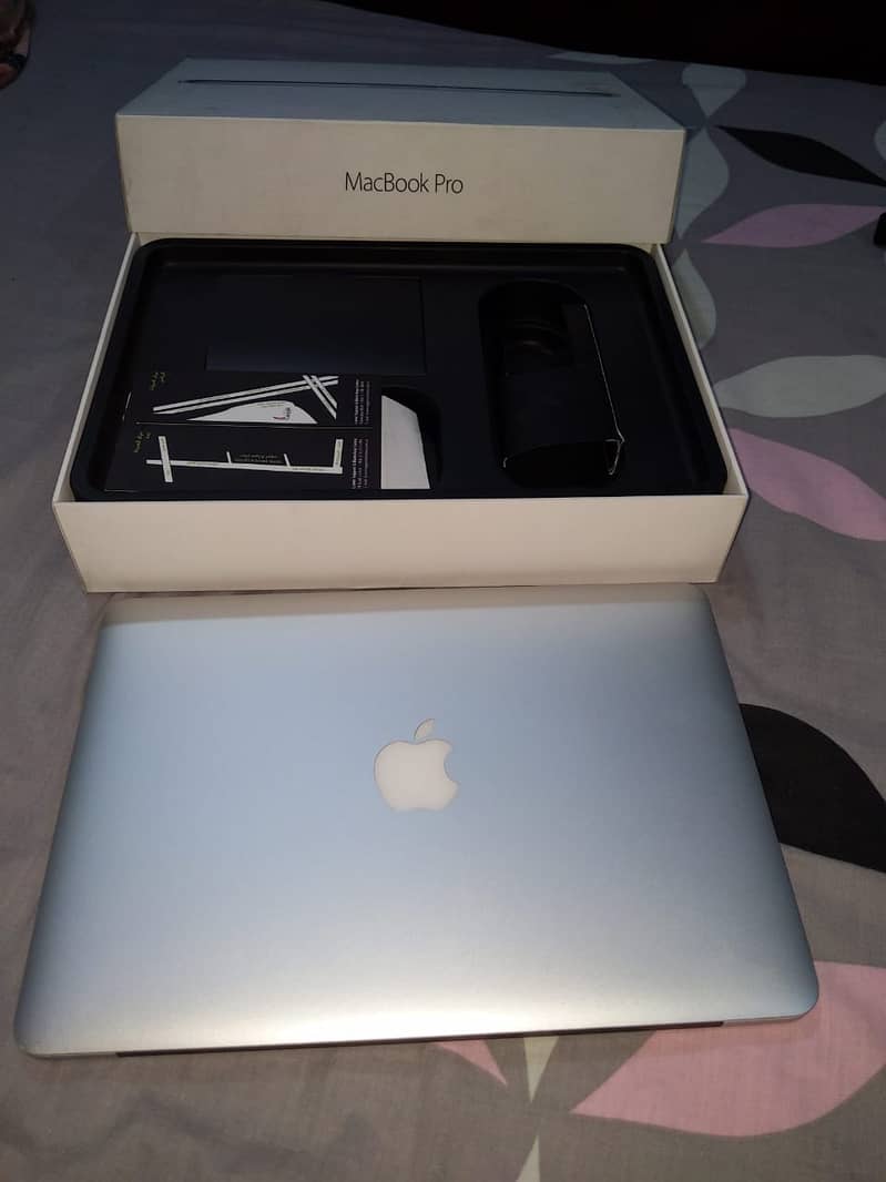 MacBook Pro (Retina, 13-inch Early 2015) Excellent Condition 1