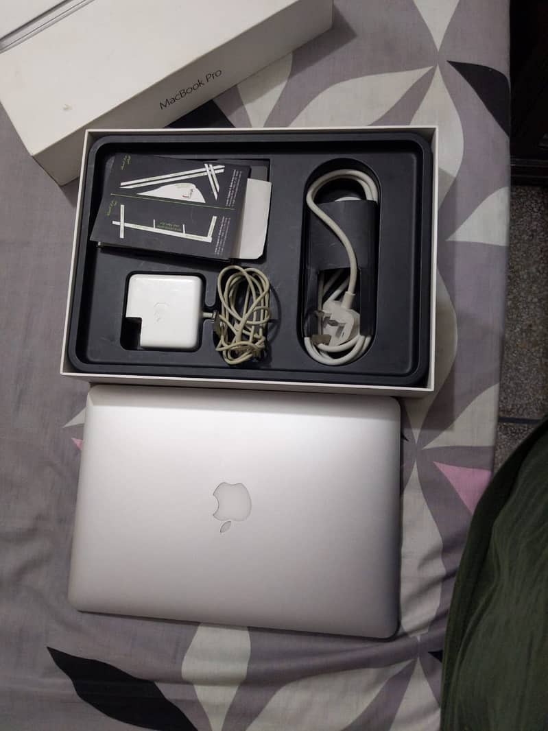 MacBook Pro (Retina, 13-inch Early 2015) Excellent Condition 8