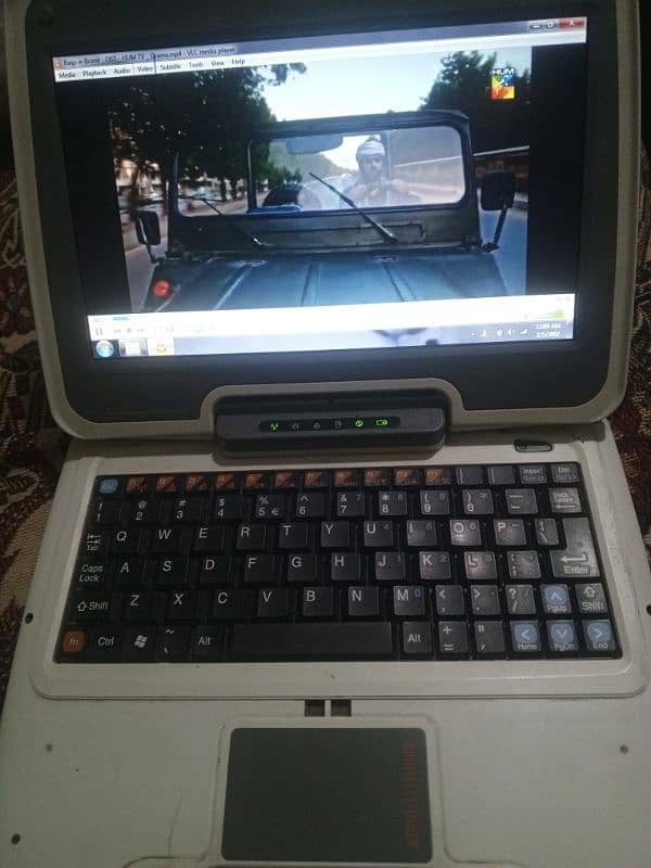 mini laptop 1