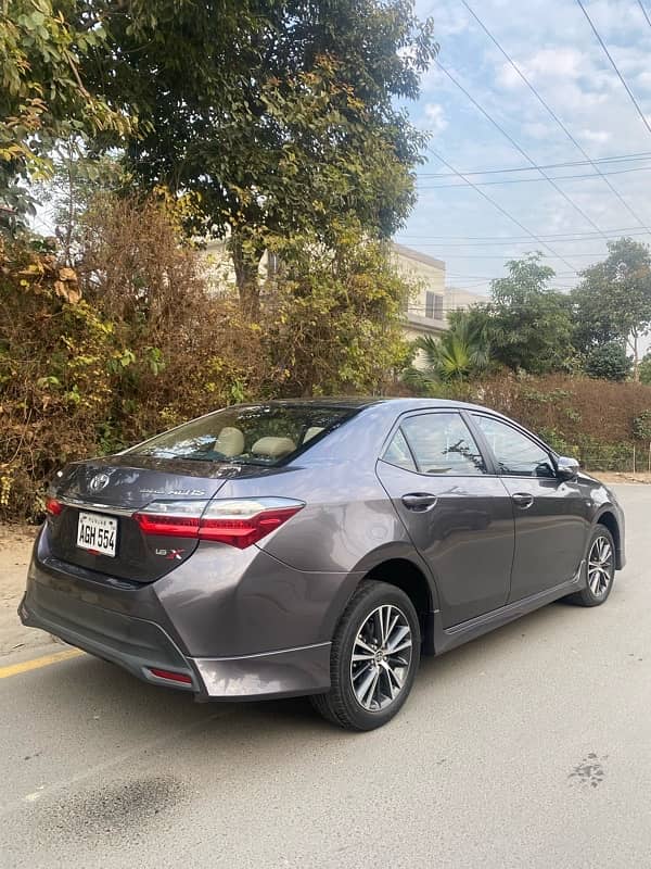 Toyota Corolla Altis 2021 4