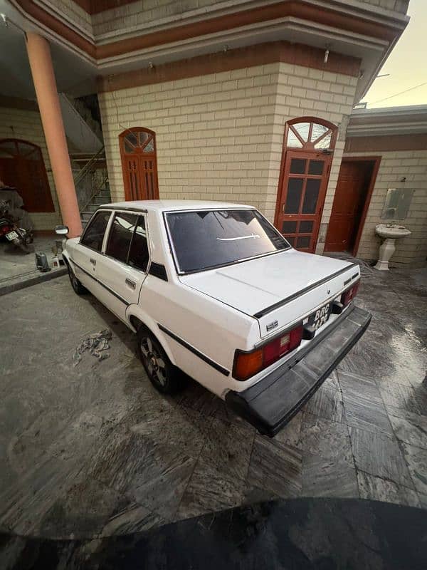 Toyota Corolla 1982 ke70 4